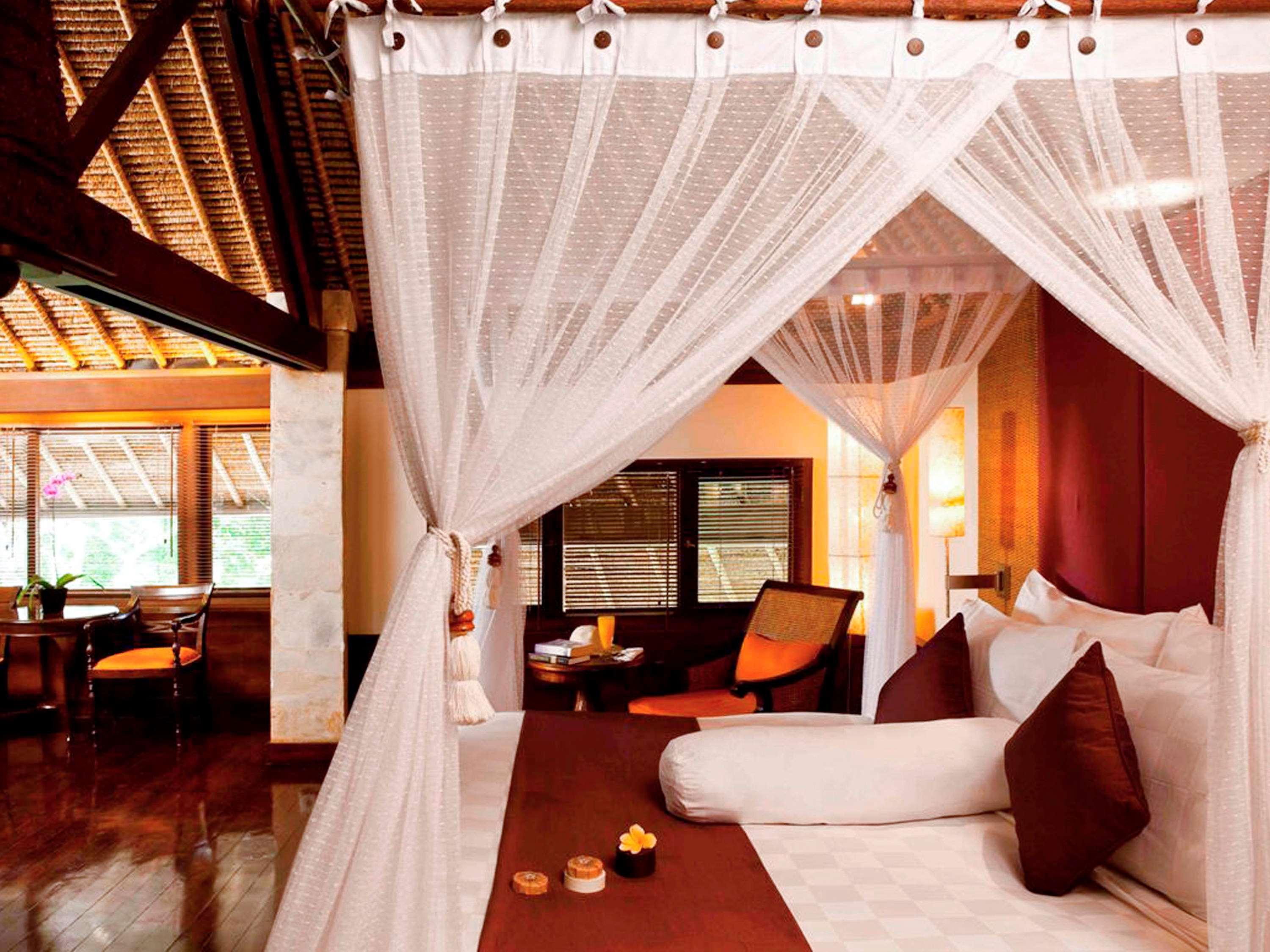 The Royal Beach Seminyak  Exterior photo