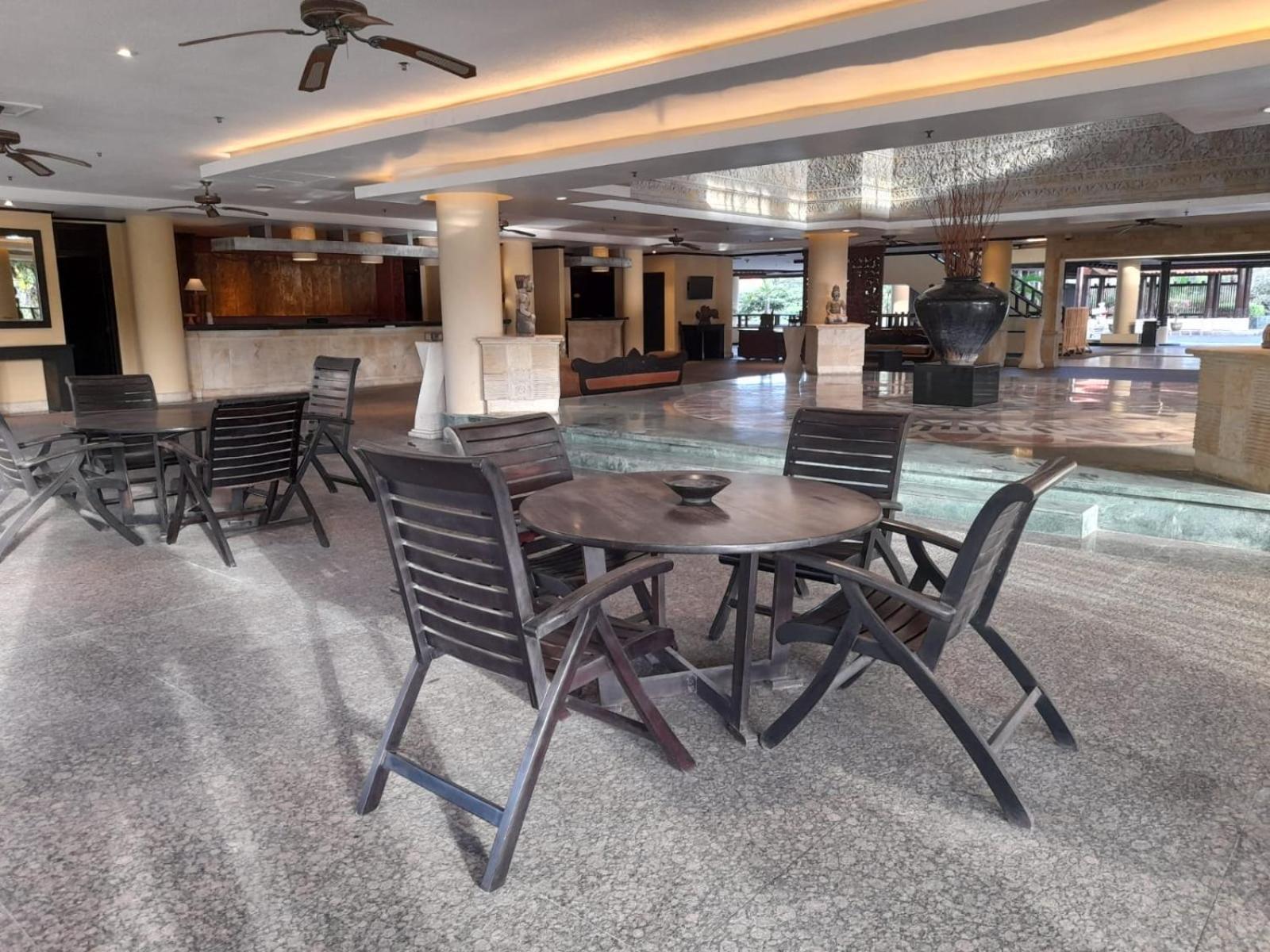 The Royal Beach Seminyak  Exterior photo